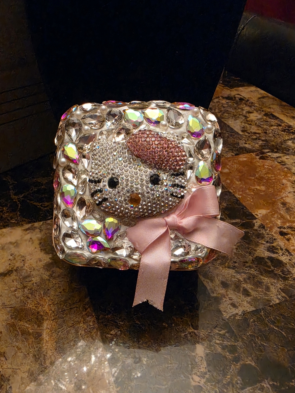 Sparkling Hello Kitty Pink Bow Jewel Accessory Box